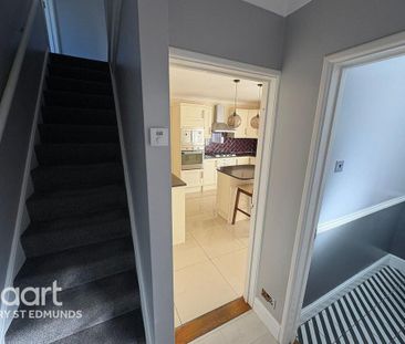 3 bedroom semi-detached house to rent - Photo 6