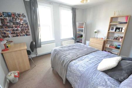 Norris Road, Reading, Berkshire, RG6 - Photo 5