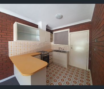 Fantastic property in the heart of it all! - Photo 3