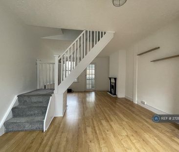 2 bedroom terraced house to rent - Photo 2
