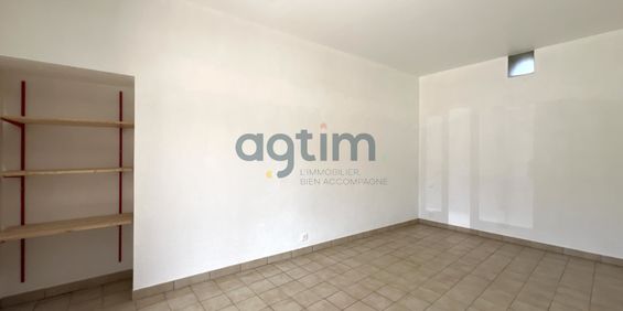 Location Appartement 1 pièce 24m² LA ROCHE SUR YON 85000 - Photo 3