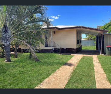 30 Kennedy Drive, Moranbah, Qld 4744 - Photo 5