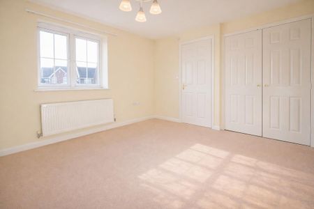 3 bedroom semi-detached house to rent - Photo 4