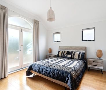QUALITY FURNISHED FAMILY HOME - Photo 6