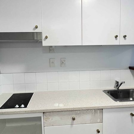 Clever Studio in a Prime Location - Photo 3