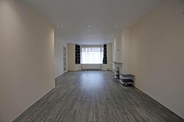 6 bedroom semi-detached house to rent - Photo 1