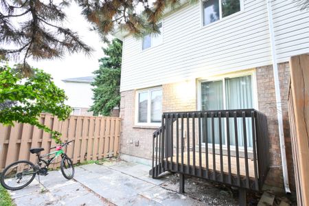 For Lease - 1484 Torrington Drive Unit# 51, Mississauga, Ontario - Photo 3