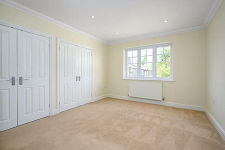 4 bedroom detached house to rent - Photo 5
