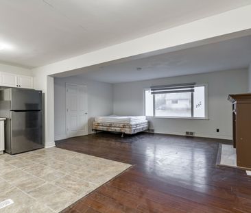 For Lease - 261 Barrie Road Unit# Main & Upper, Orillia, Ontario - Photo 3