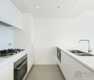 Luxurious Sub-Penthouse One Bedroom in ERA by Mirvac – Oversized La... - Photo 5