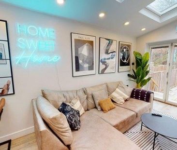 1 bedroom in a house share to rent - Photo 1