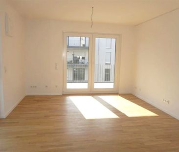 2-ZKB-Wohnung mit Einbauküche und Balkon - Photo 1