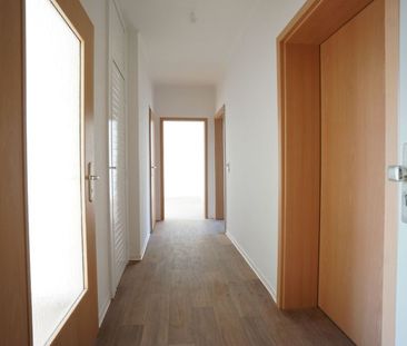 Tolle 3-Raum-Wohnung, 2 Bäder, zentrumsnah, zum baldigen Einzug - Photo 3