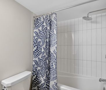 For Lease - 297 Les Emmerson Drive, Barrhaven, Ontario - Photo 3