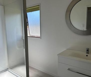 Omaha Beach Cutie - Photo 4