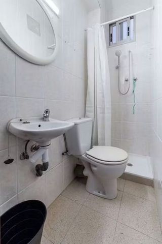 Carrer de Sagunt, Valencia, Valencian Community 46009 - Photo 4