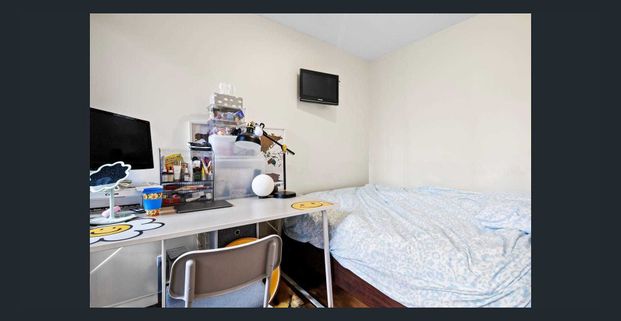 *Stylish Studio Apartment in the Heart of Prahran* Gas & Water included in the rent. - Photo 1
