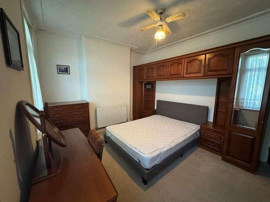 Humberstone Road, Plaistow, London, E13 - Photo 1