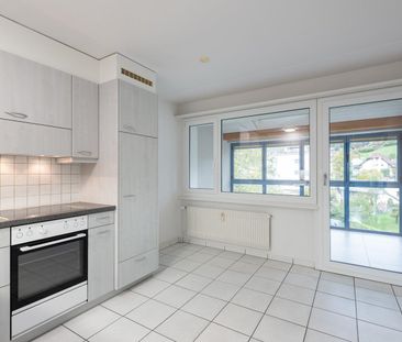 Helle 3.5-Zimmer-Wohnung mit Balkon in ruhiger Lage in Kehrsatz - Photo 1