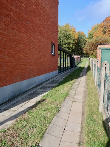 Half open bebouwing met 2 slaapkamers, tuin en garage! - Photo 2