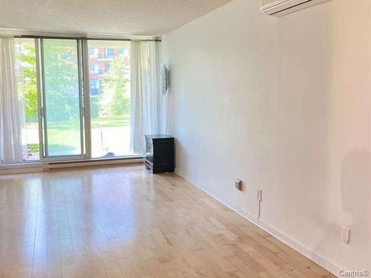 Rue Paré, H4P 1P4, Montréal - Photo 1