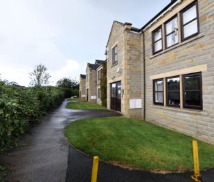 2 bedroom Flat in Calverley Ln, Leeds - Photo 1