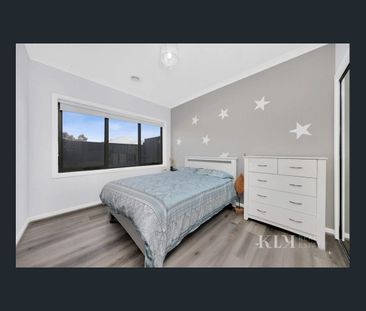 Where Style Meets Space - Photo 4