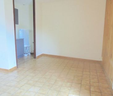 A LOUER APPARTEMENT DE TYPE 1 DE 27 M2 - SAINT ANDRE DE CUBZAC CENTRE - Photo 6