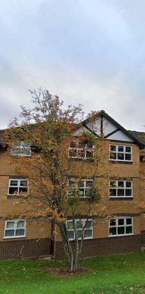 Waller Court, Caversham, RG4 - Photo 1