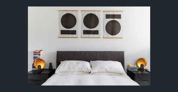 Luxury Split-Level Apartment with Harbour Bridge & CBD Views - Photo 1