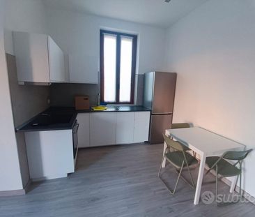 Ampia stanza privata in appartamento ristrutturato - Photo 5