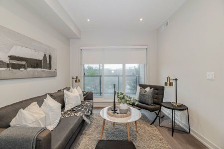 For Lease - 555 William Graham Drive Unit# 215, Aurora, Ontario - Photo 2