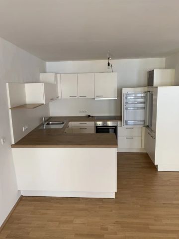 Neuwertige, moderne 2-Zimmer-Wohnung im Schärdinger Zentrum - Küche möbliert - Foto 2