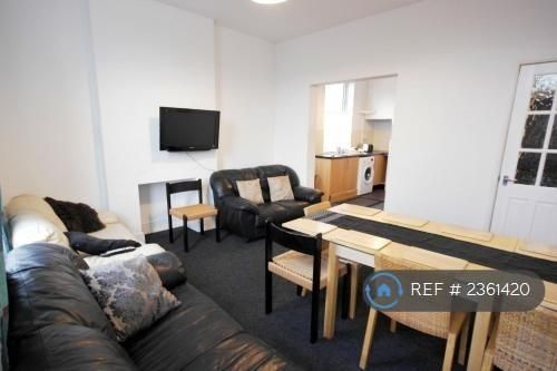 5 bedroom end of terrace house to rent - Photo 1