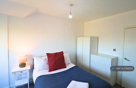 3 bedroom penthouse to rent - Photo 5