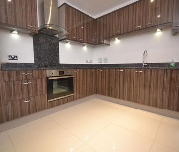 1 bedroom Flat To Let - Photo 4