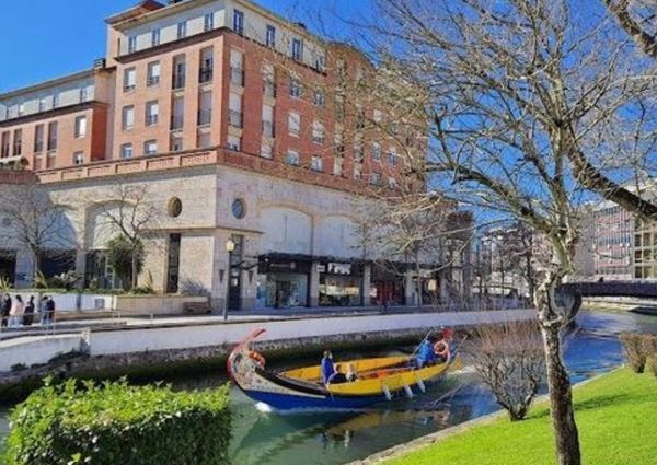 Apartamento T2 no Centro comercial Fórum