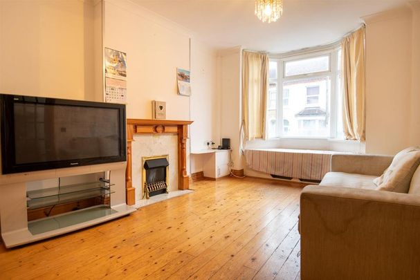 3 bedroom terraced house to rent - Photo 1