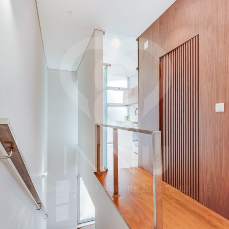 5 bedroom luxury Semidetached House for rent in Oeiras (Oeiras e Sao Juliao Barra), Oeiras, Lisbon - Photo 1