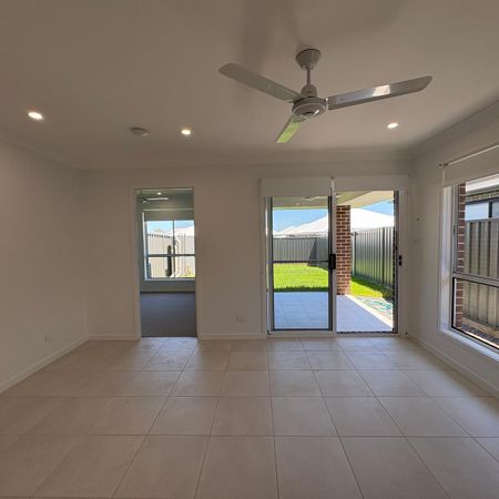 Spacious 4-Bedroom Home Perfect for the Modern Family - Photo 4