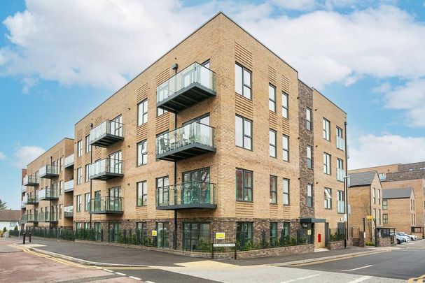 2 bedroom flat to rent - Photo 1