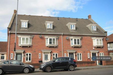 1 bedroom in a house share to rent - Photo 4