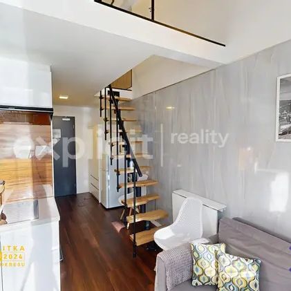 Pronájem ateliéru 1+kk, 38 m - Fotografie 1