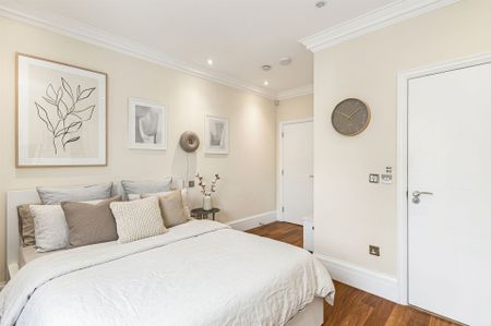 Flat 4, 13 Campden Hill Gardens, London, W8 7AX - Photo 5
