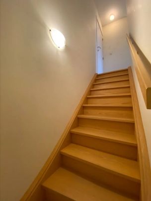 Prachtig duplex-appartement op de eerste verdieping met 3 slaapkamers, voorzien van alle comfort! - Photo 1