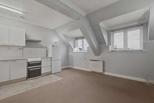 Marys House, St Marys Road, CO5 - Photo 1