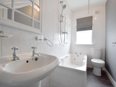 2 bedroom terraced house to rent - Photo 4