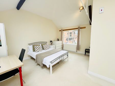 2 Bed Student Accommodation - Photo 3