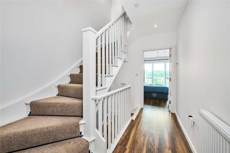 A fantastic, three bedroom house finished to a high standard throughout. - Photo 2