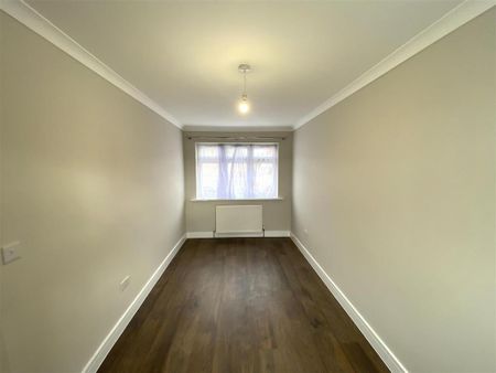 5 bedroom semi-detached house to rent - Photo 5